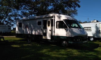 Camping near Fair Harbor RV Park: Southern Trails RV Resort, Perry, Georgia