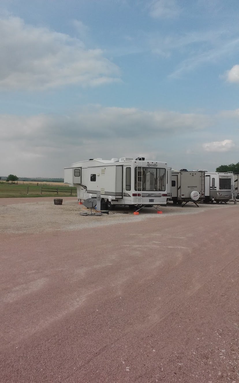 Camper submitted image from East View RV Ranch - 2