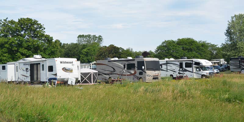 Camper submitted image from Apple Island Resort