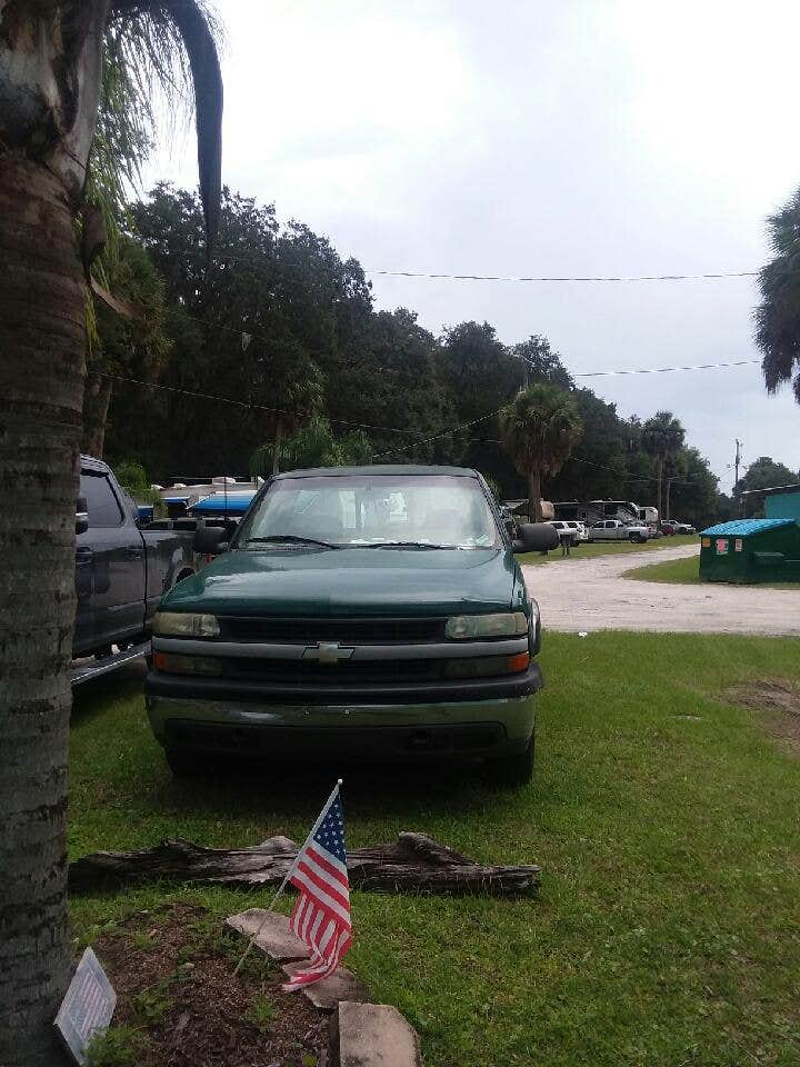 Camping near San Mateo Estates RV Park: Lynch's Landing RV Park, San Mateo, Florida