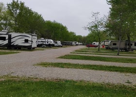 Friends O' Mine Campground & Cabins