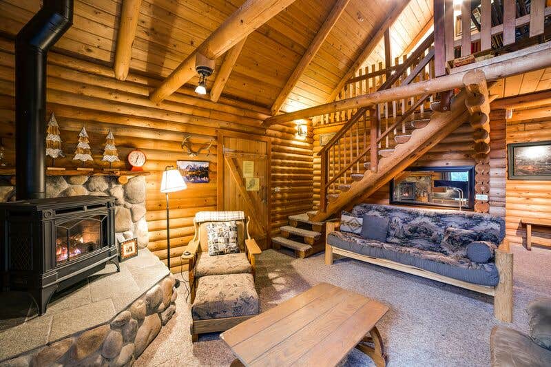 Tanya B.'s photo of a cabin at Mt. Baker Lodging - Cabin #17 - Log Cabin, BBQ, Fireplace, WiFi, Pets Ok, Sleeps-8! near Rockport, WA