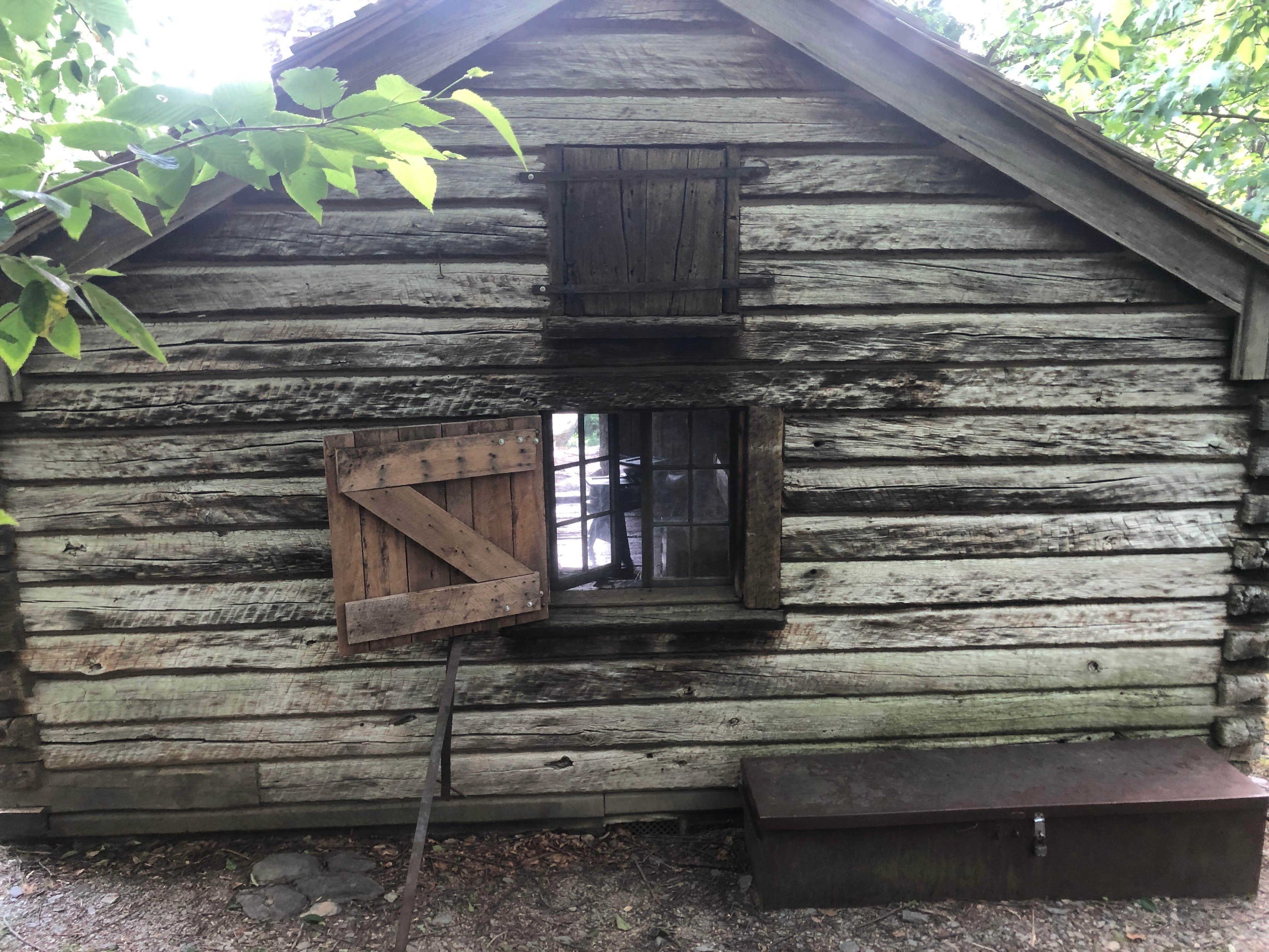 RL's photo of a cabin at Doyles River Cabin near George Washington & Jefferson National Forests