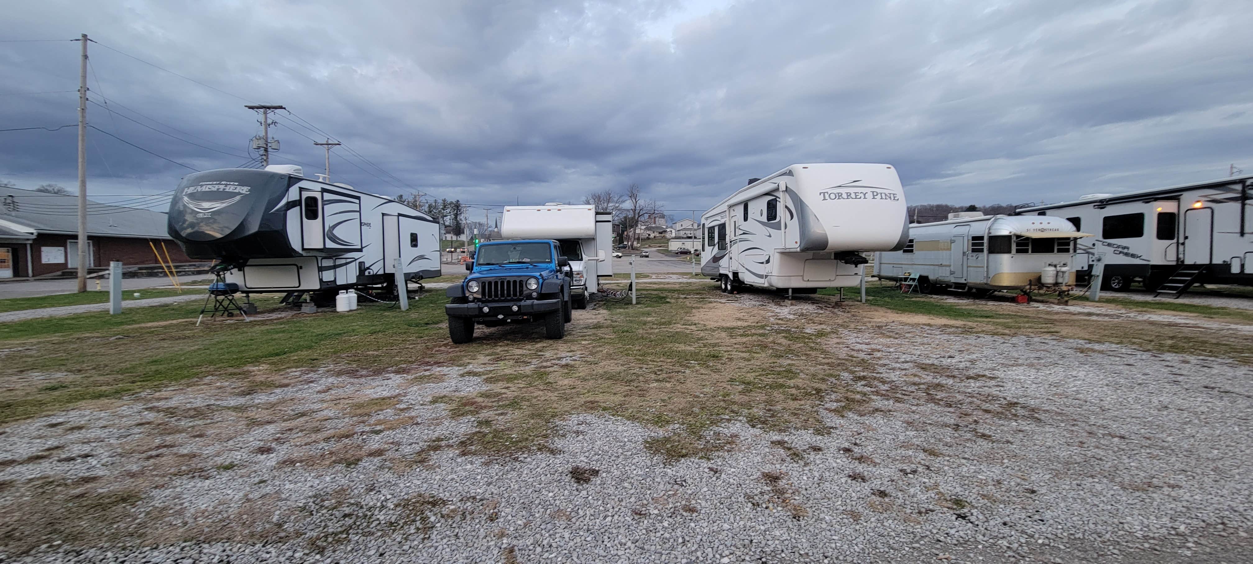 Camping near Kinderhook Trailhead: Harris RV Park, Newport, Ohio