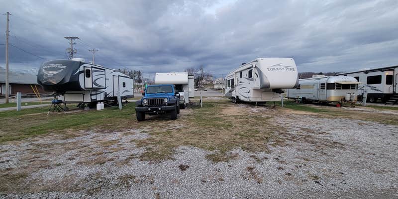 Camper submitted image from Harris RV Park