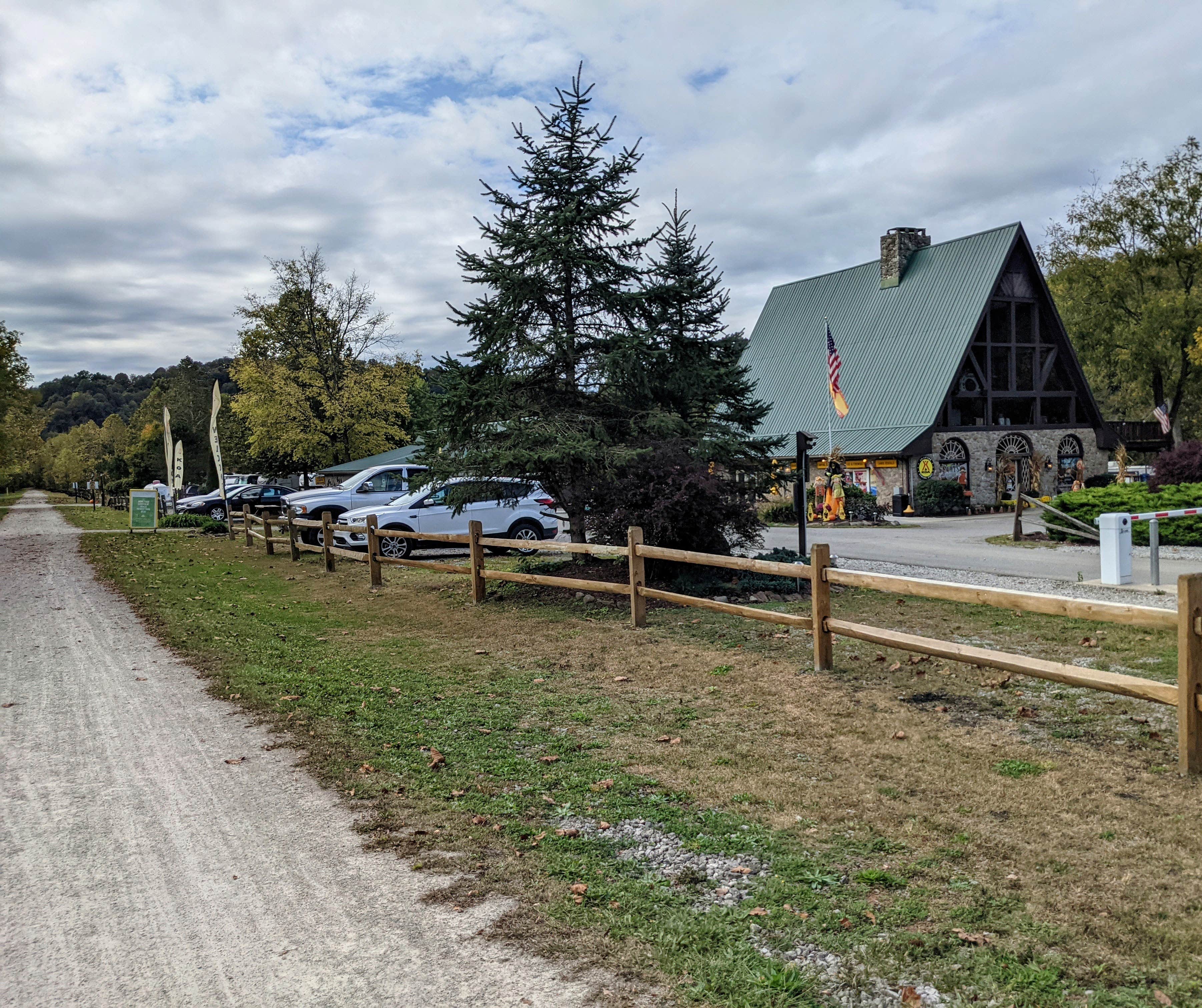Camper submitted image from The Blue Canoe RV Resort - 4