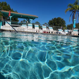 Relaxing pool 👍