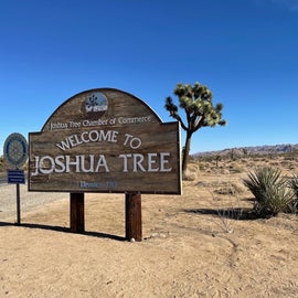 Joshua tree welcome sign