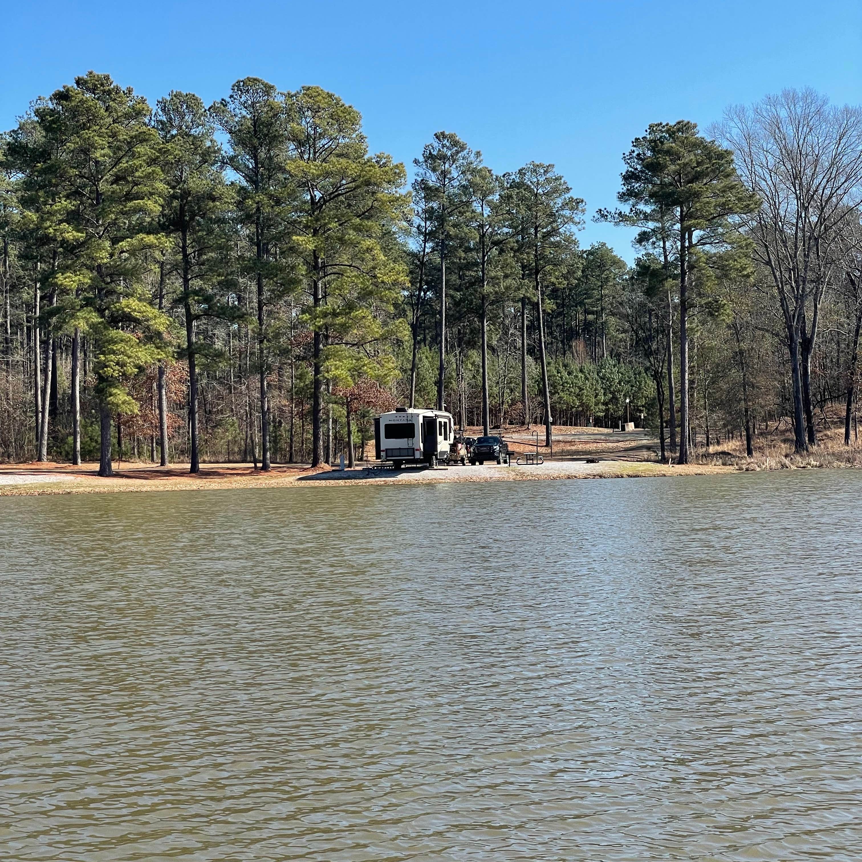 Escape to Serenity: Mississippi South Abutment Campground, Your Gateway to Nature's Embrace