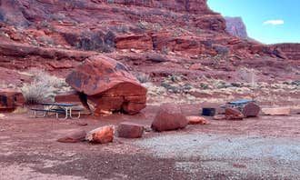 Camping near Echo: Ledge E, Moab, Utah