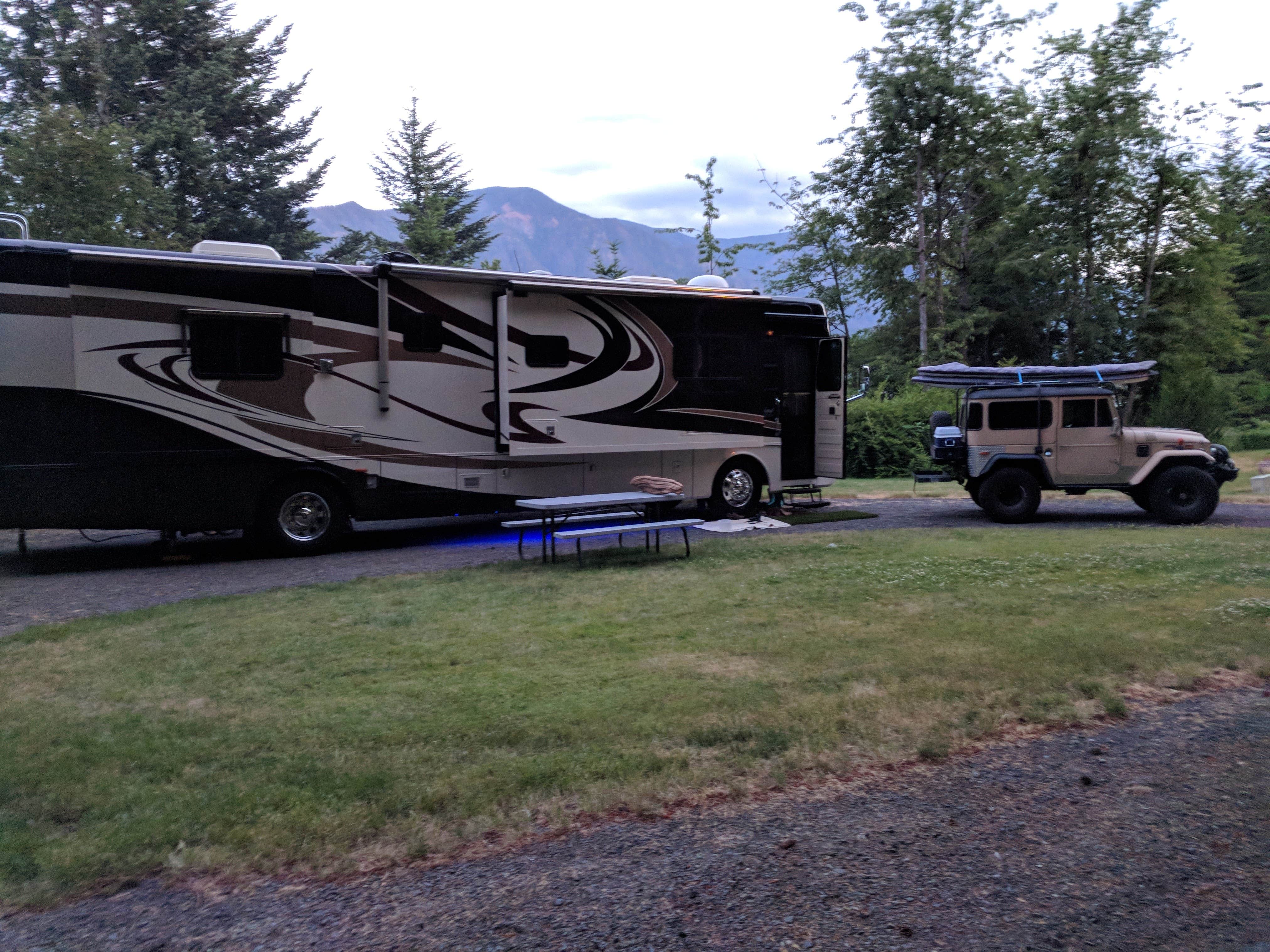 Camping near Port of Cascade Locks Campground: Resort at Skamania Coves, Stevenson, Washington