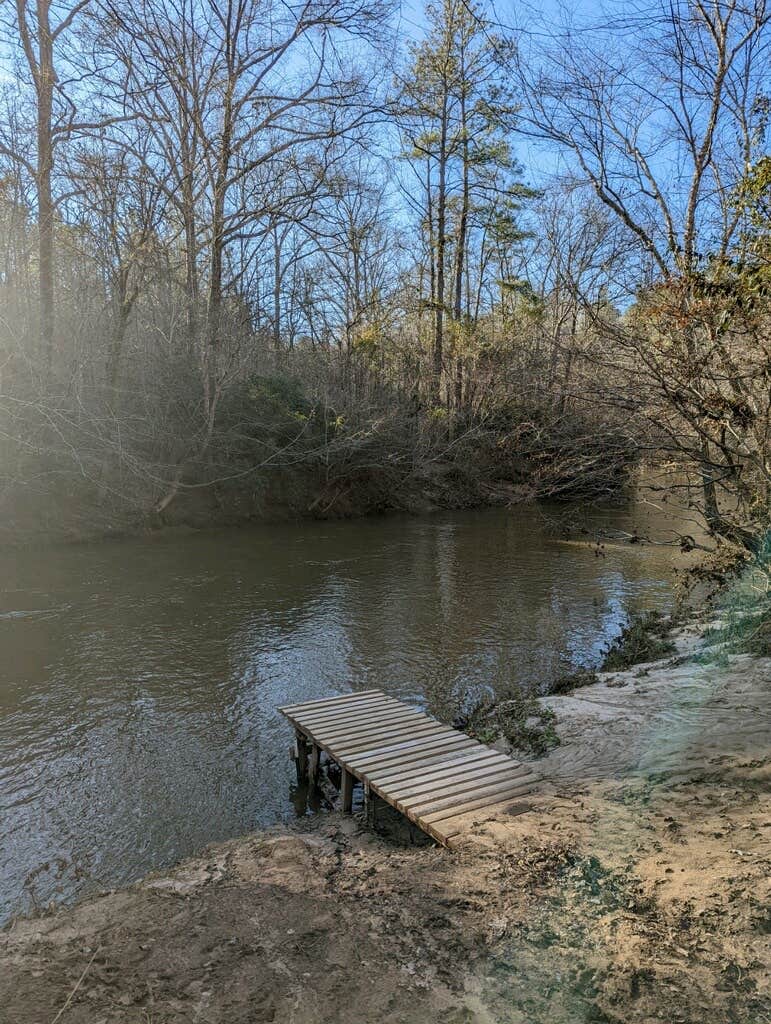 Camping near Cedar Creek RV & Outdoor Center: Your Tallapoosa River Hideaway!, Cedartown, Georgia