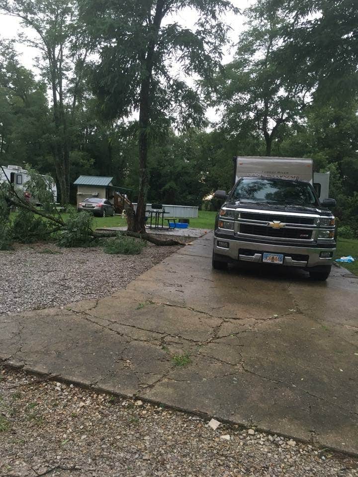 Camping near Diamond Lake Resort Campground: Camp Safe Haven by Earthbound Lodging, Mount Vernon, Kentucky