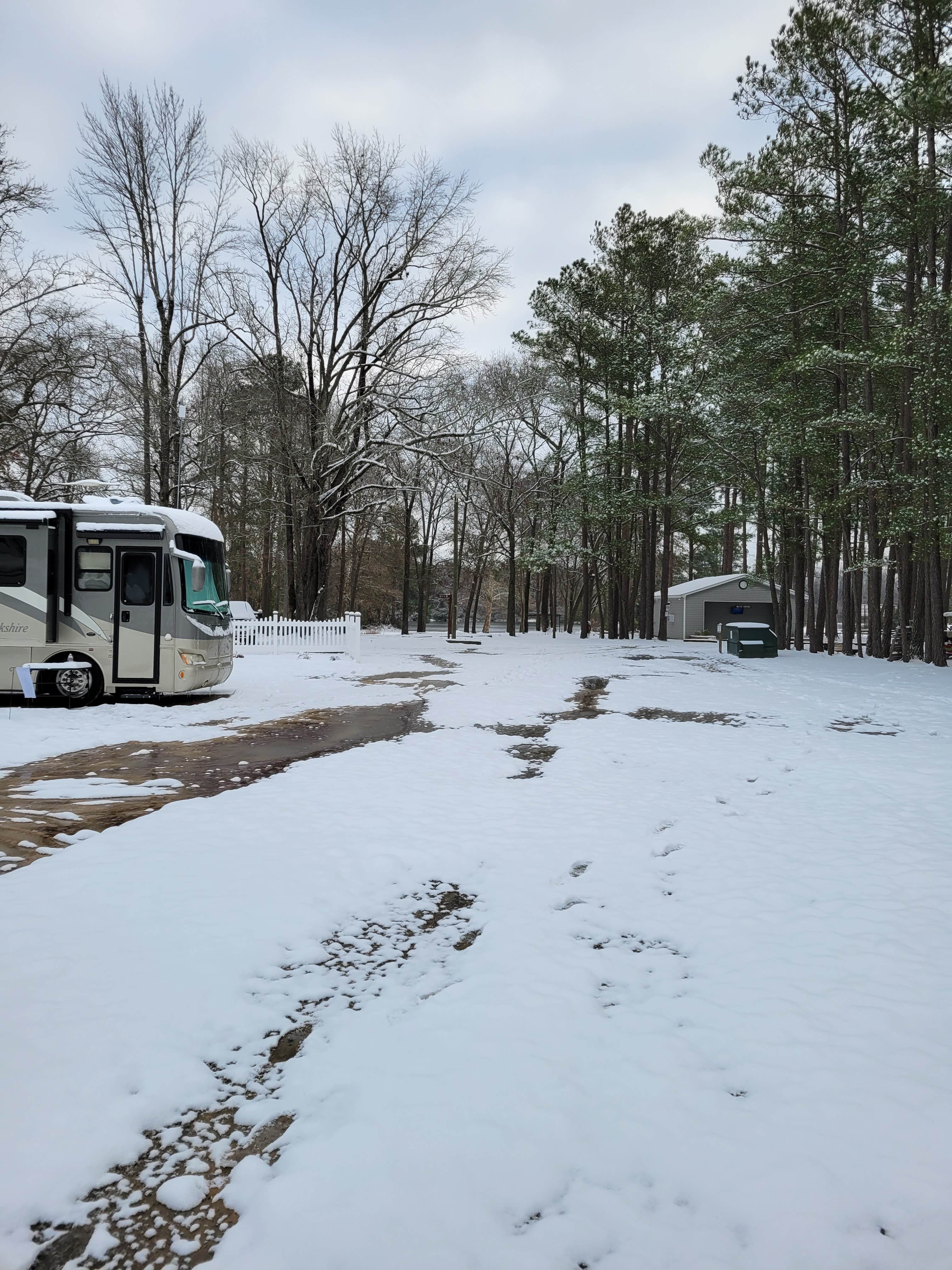 Camping near Little Pee Dee State Park Campground: Dillon Bass Lake, Dillon, South Carolina