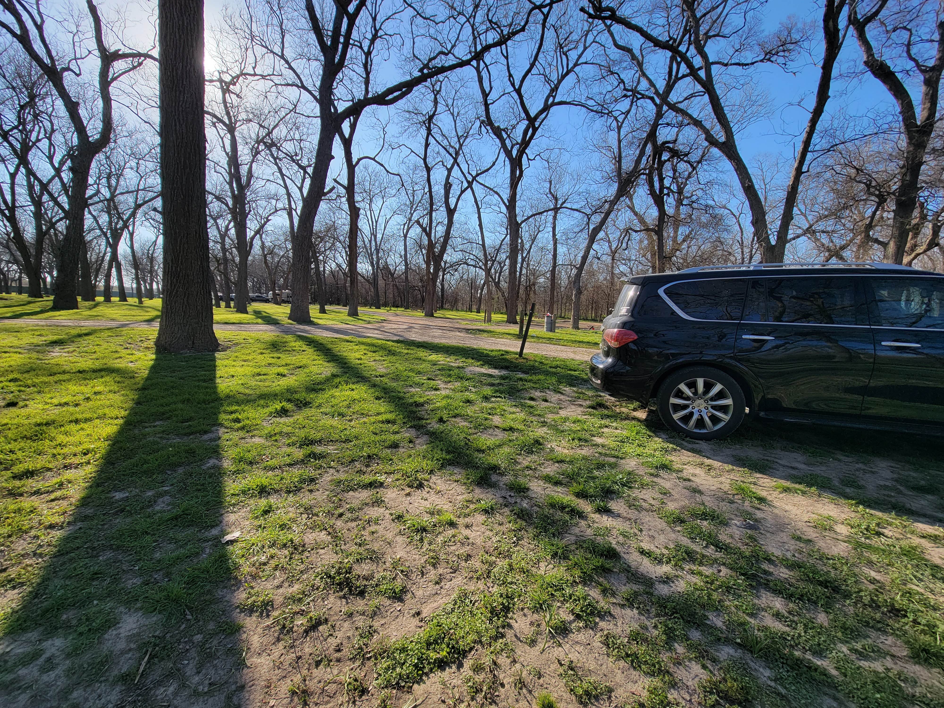Camping near Green Dickson Park: Lake Wood Recreation Area, Gonzales, Texas
