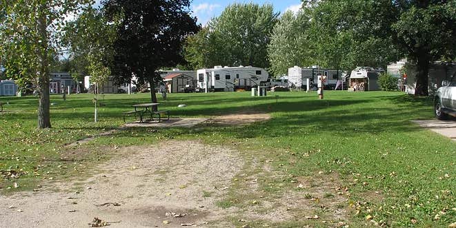 Camper submitted image from Deerhaven Campground