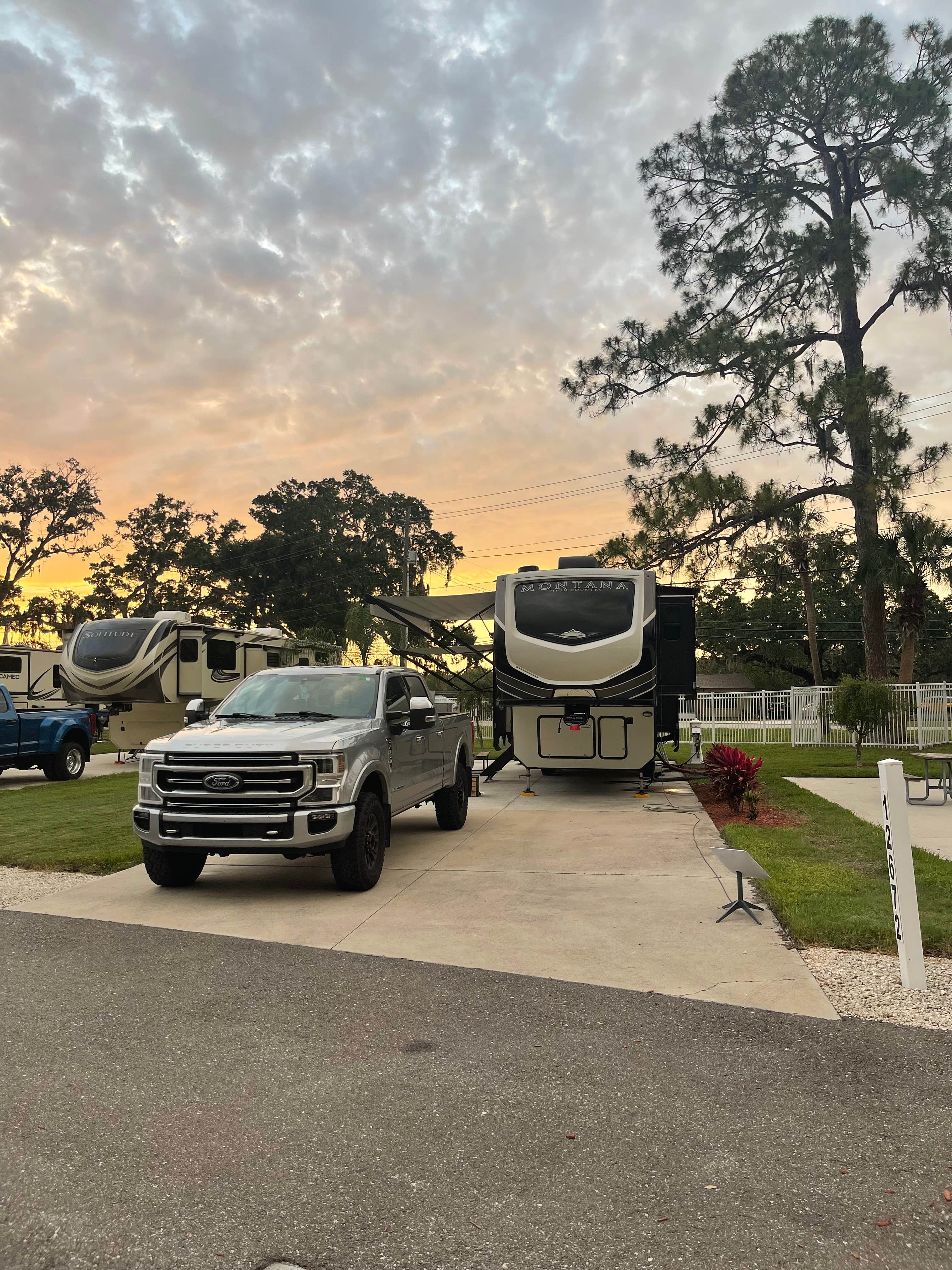 Philadelphia Phillies  Bay Bayou RV Resort -- Florida's Finest RV Resort!