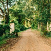 The drive in to the property.