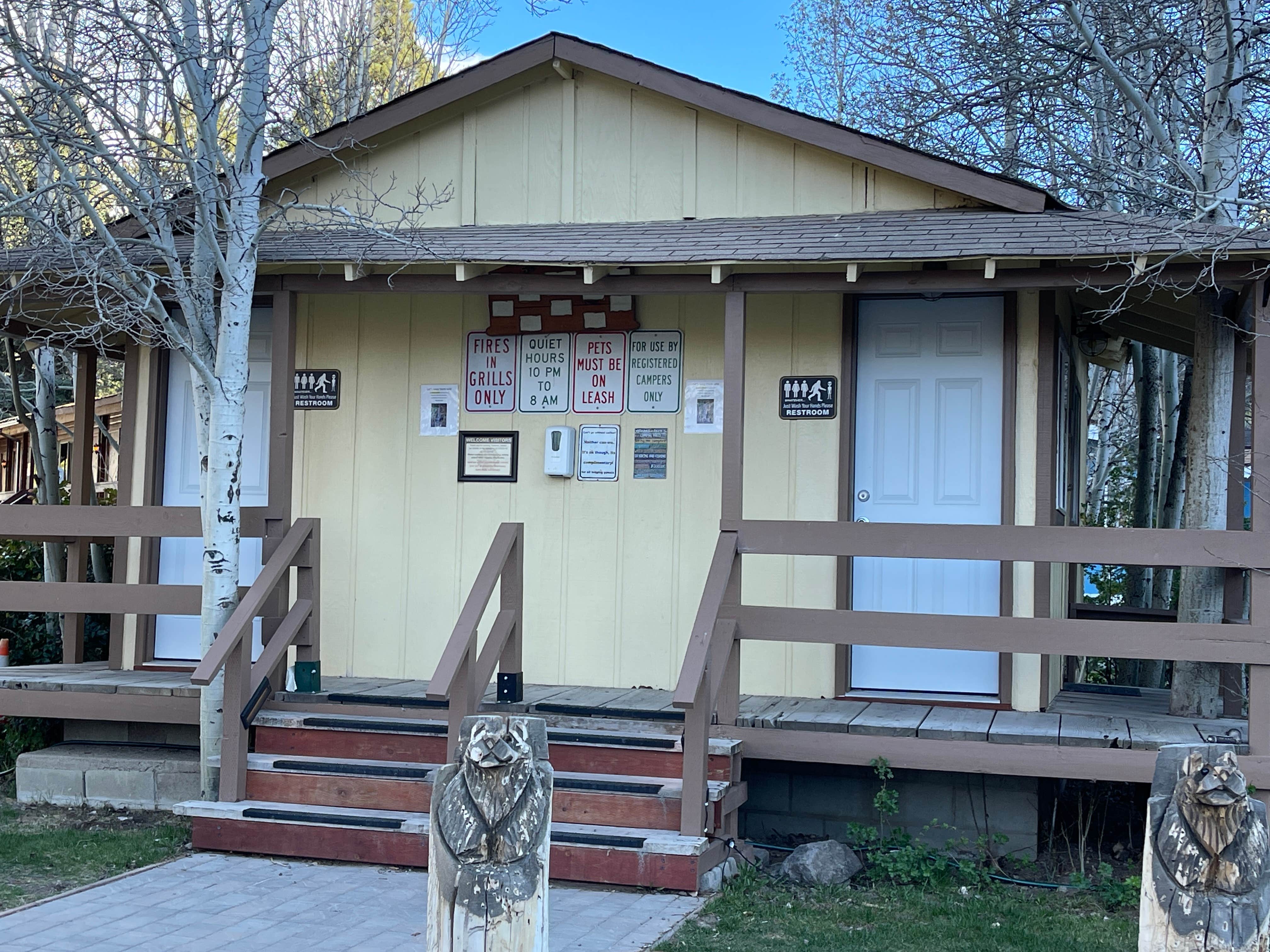 Camping near Big Horn Campground at the Elbow — Walker River State Recreation Area: Virginia Creek Settlement, Bridgeport, California
