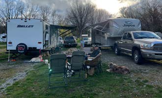 Camping near Highland Glenn Ranch: Black Beach Resort & RV Park, Malo, Washington