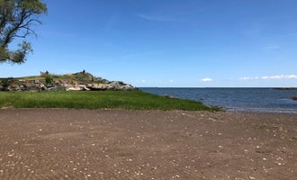 Camping near Indian Island County Park: Hammonasset State Park Campground, Clinton, Connecticut