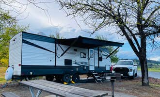 Camping near Fort Spokane Campground — Lake Roosevelt National Recreation Area: Two Rivers Resort, Davenport, Washington