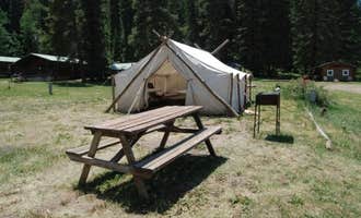 Camping near Trappers Lake Horse Thief Campground: Ute Lodge, Meeker, Colorado