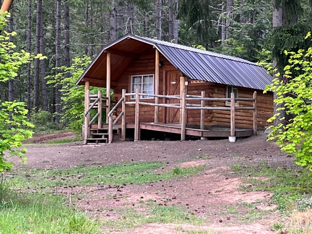 L's photo of a cabin at Chief Miwaleta RV Park & Campground near White City, OR