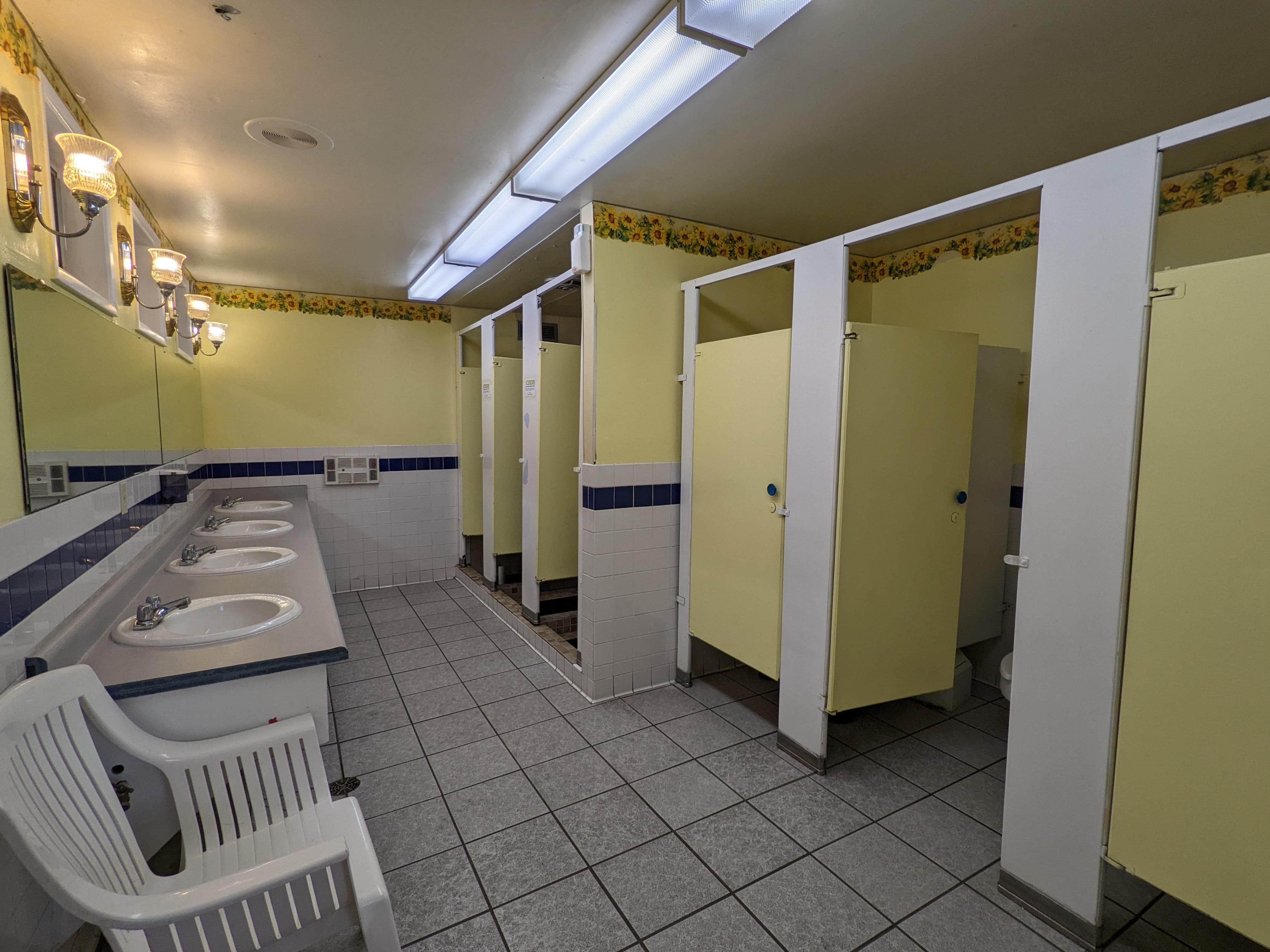 Camper-submitted photo at Eugene Kamping World RV Park near Foster, OR