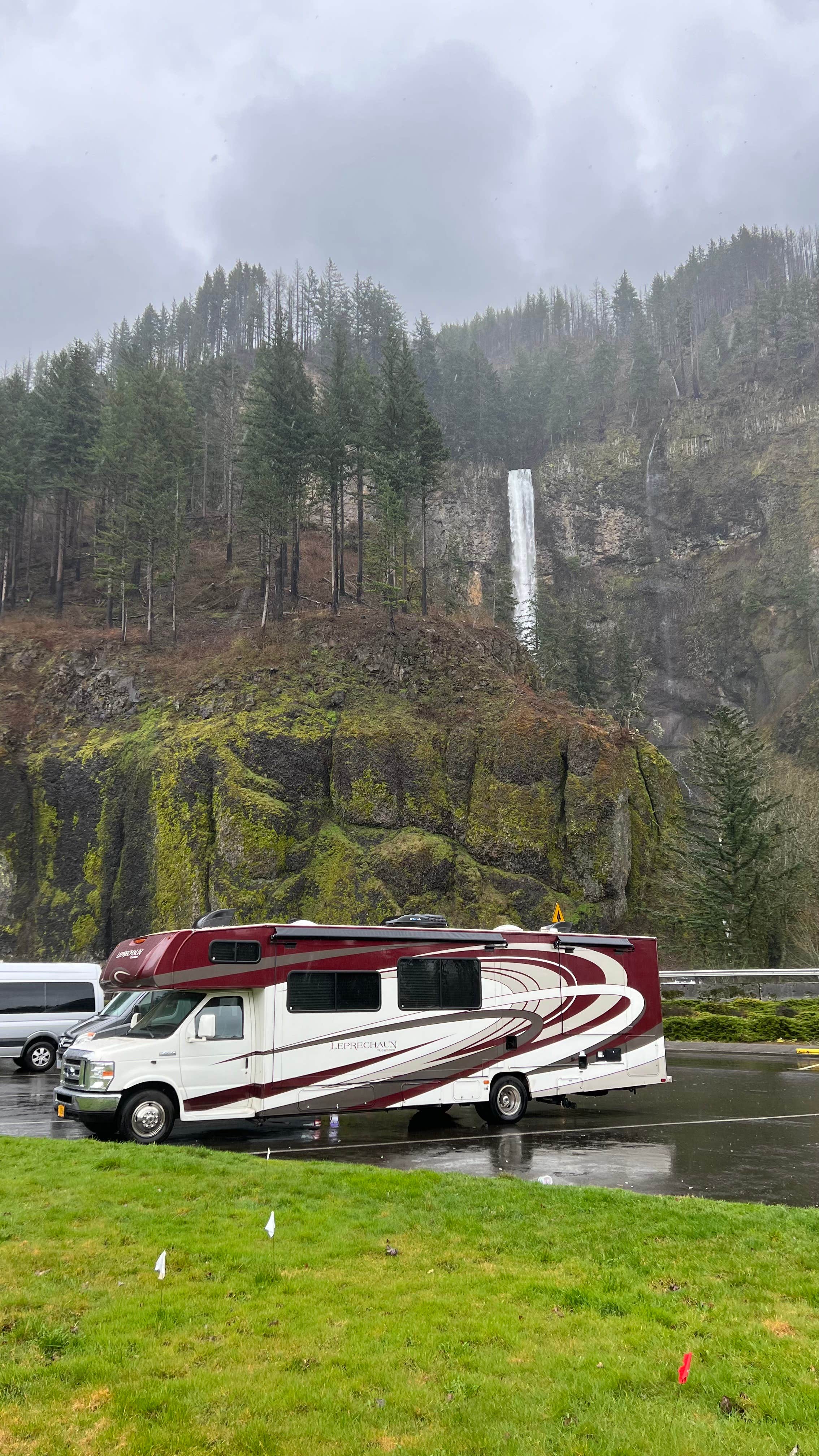 Camper submitted image from Multnomah Falls Parking Lot (Day Use) - 1