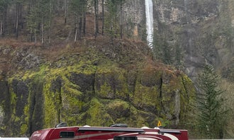 Camping near Larch Mountain: Multnomah Falls Parking Lot (Day Use), Bridal Veil, Oregon
