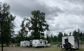 Camping near Camp Kuratli at Trestle Glen: Clackamette RV Park, Oregon City, Oregon