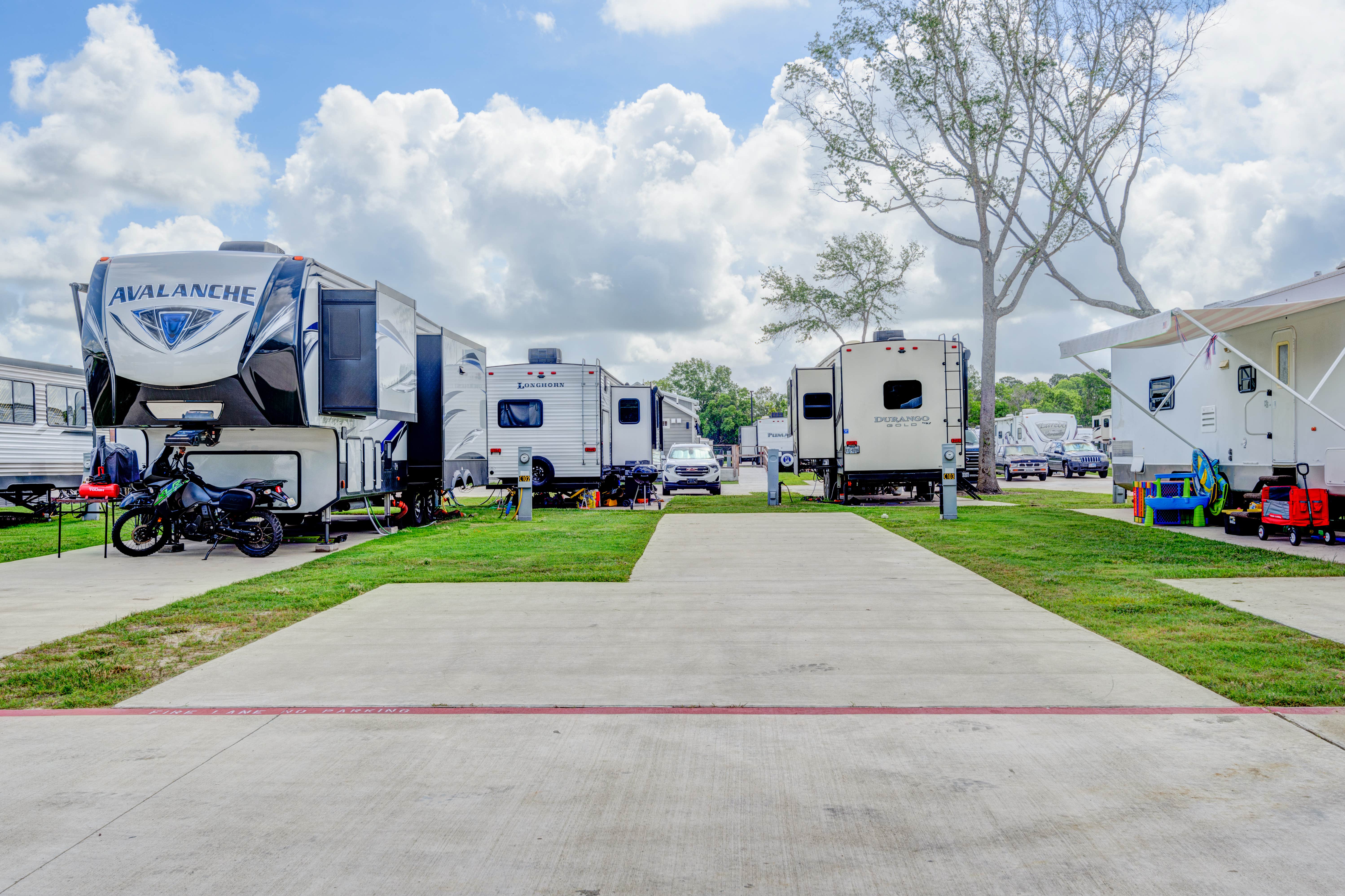 Horizon M.'s photo of rv camping at Alvin RV Resort near Thompsons, TX