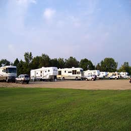 Campground Finder: Jan's RV Park and Lodge, LLC