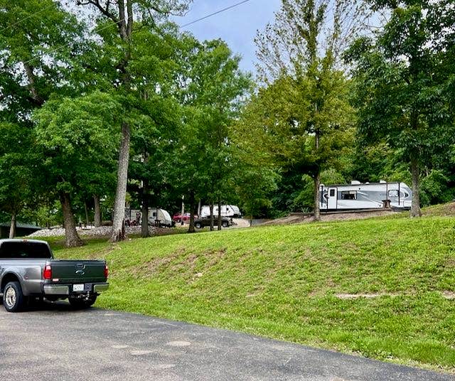 Rough River's Hidden Gem: Axtel Campground - A Kentucky Escape