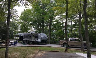 Camping near General Burnside Island State Park Campground: Fall Creek, Lake Cumberland, Kentucky
