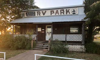 Camping near Country Woods Inn: Cedar Ridge RV Park, Glen Rose, Texas