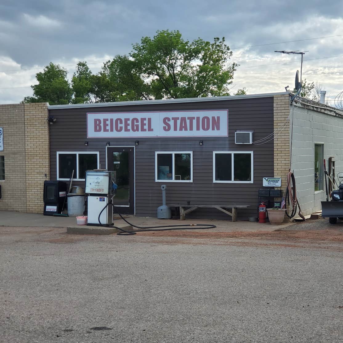 Grassy Butte Community Park Camping Grassy Butte, ND