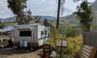 Camping near Jackson Hole/Snake River Park KOA: East Table Campground, Alpine, Wyoming