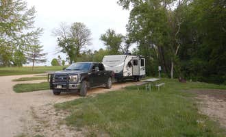 Camping near Riverview Ridge: Fillmore Recreation Area, Bernard, Iowa