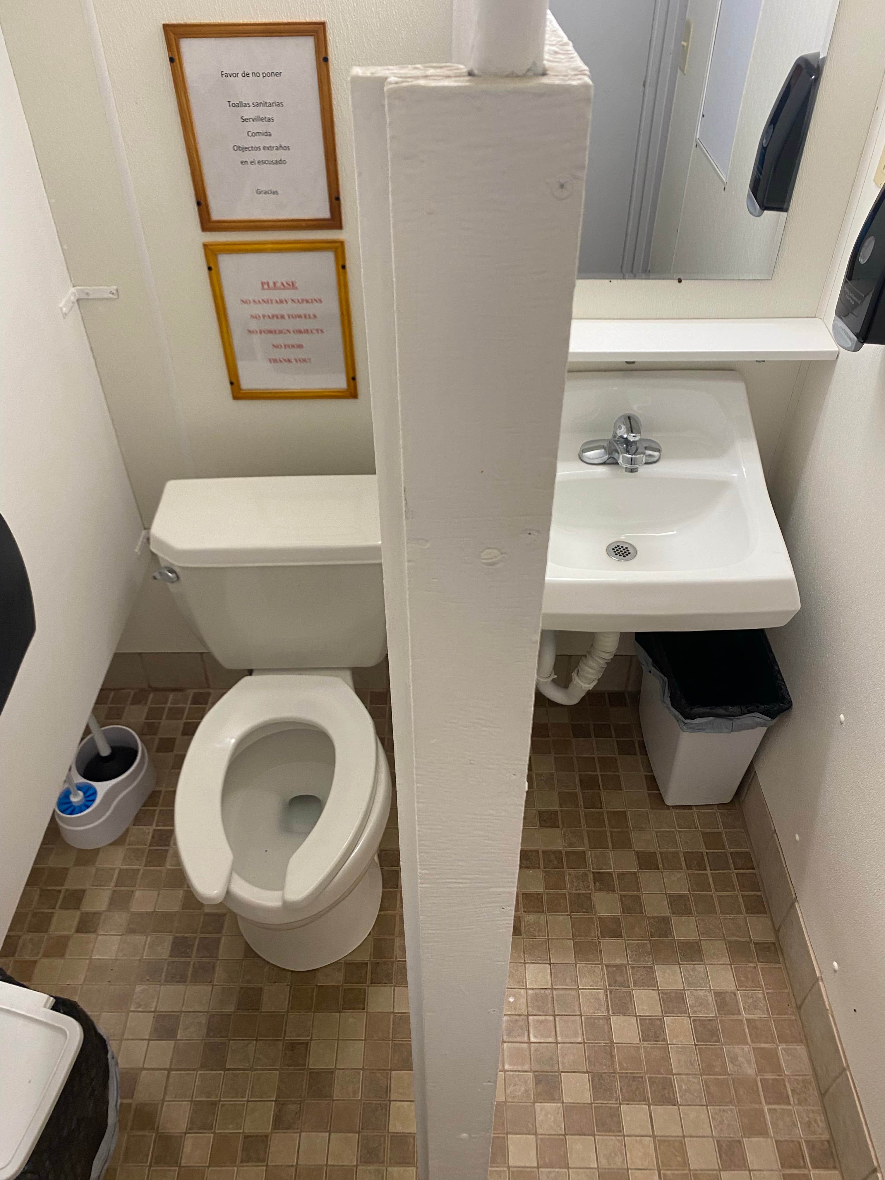 Camping near Hazelton Area - Lake Oahe: Hillcrest Acres Campground, Bismarck, North Dakota