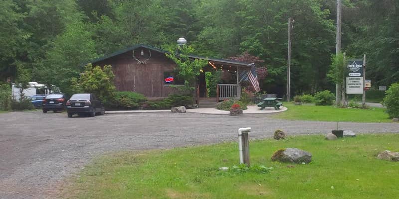 Camper submitted image from Hard Rain Cafe and RV Park