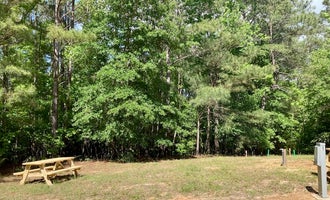Camping near Military Park Shaw AFB Wateree Recreation Area and FamCamp: Blythewood Acres, Blythewood, South Carolina