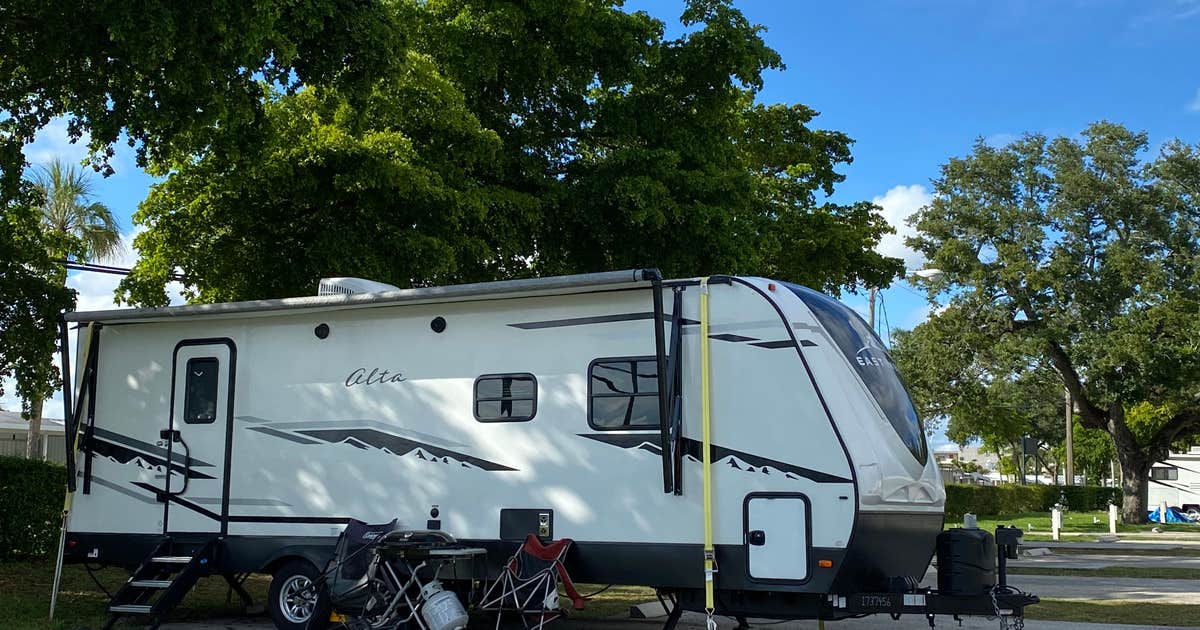 Embassy RV Park | Hallandale, FL
