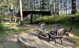 Camping near Old Iron Park: Malaney Creek Farm, Shelton, Washington
