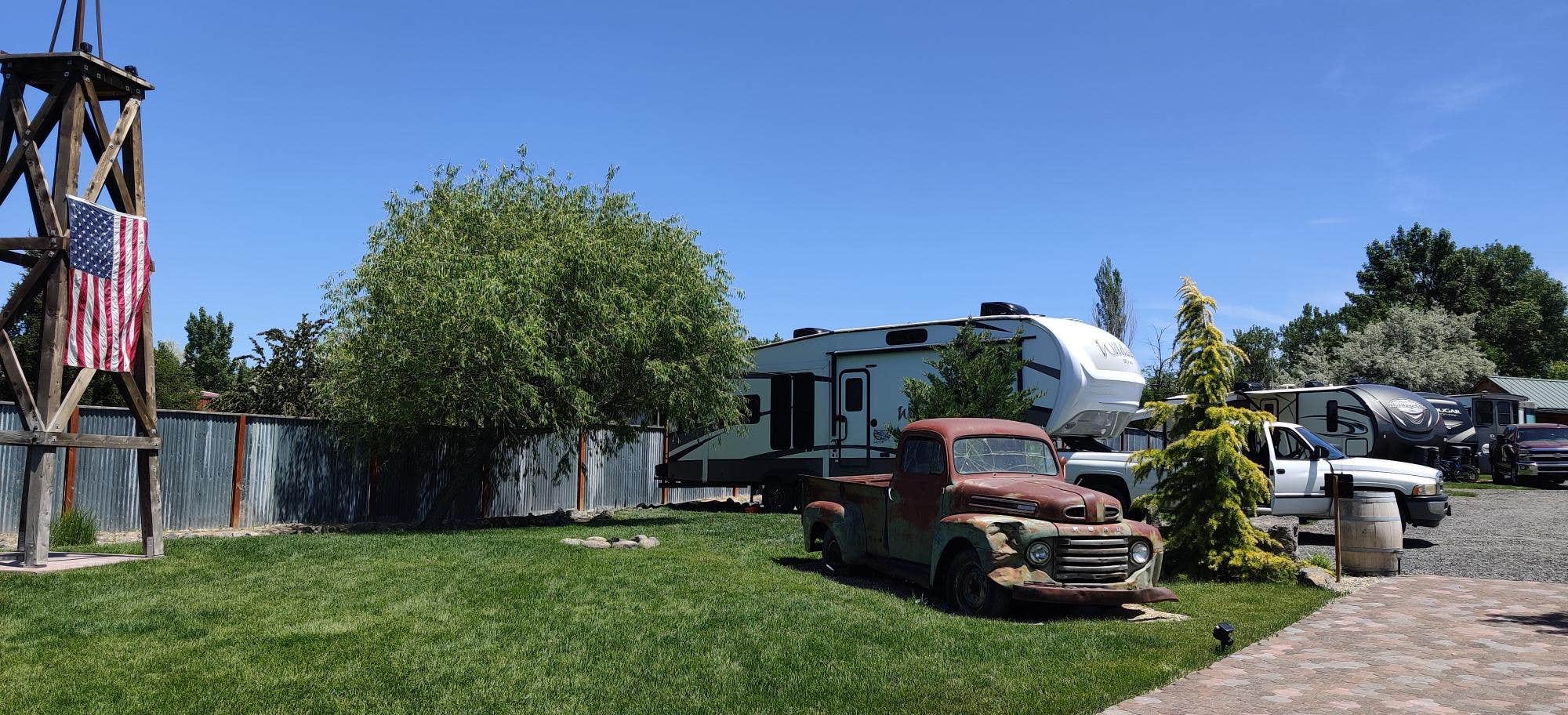 Camping near Hagerman RV Village: Rustic Edge RV Park, Hagerman, Idaho