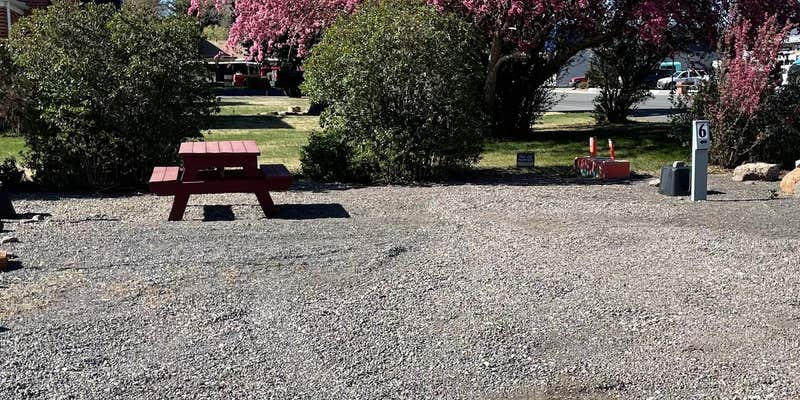 Camper submitted image from Henrie's Hitch-N-Post RV Resort