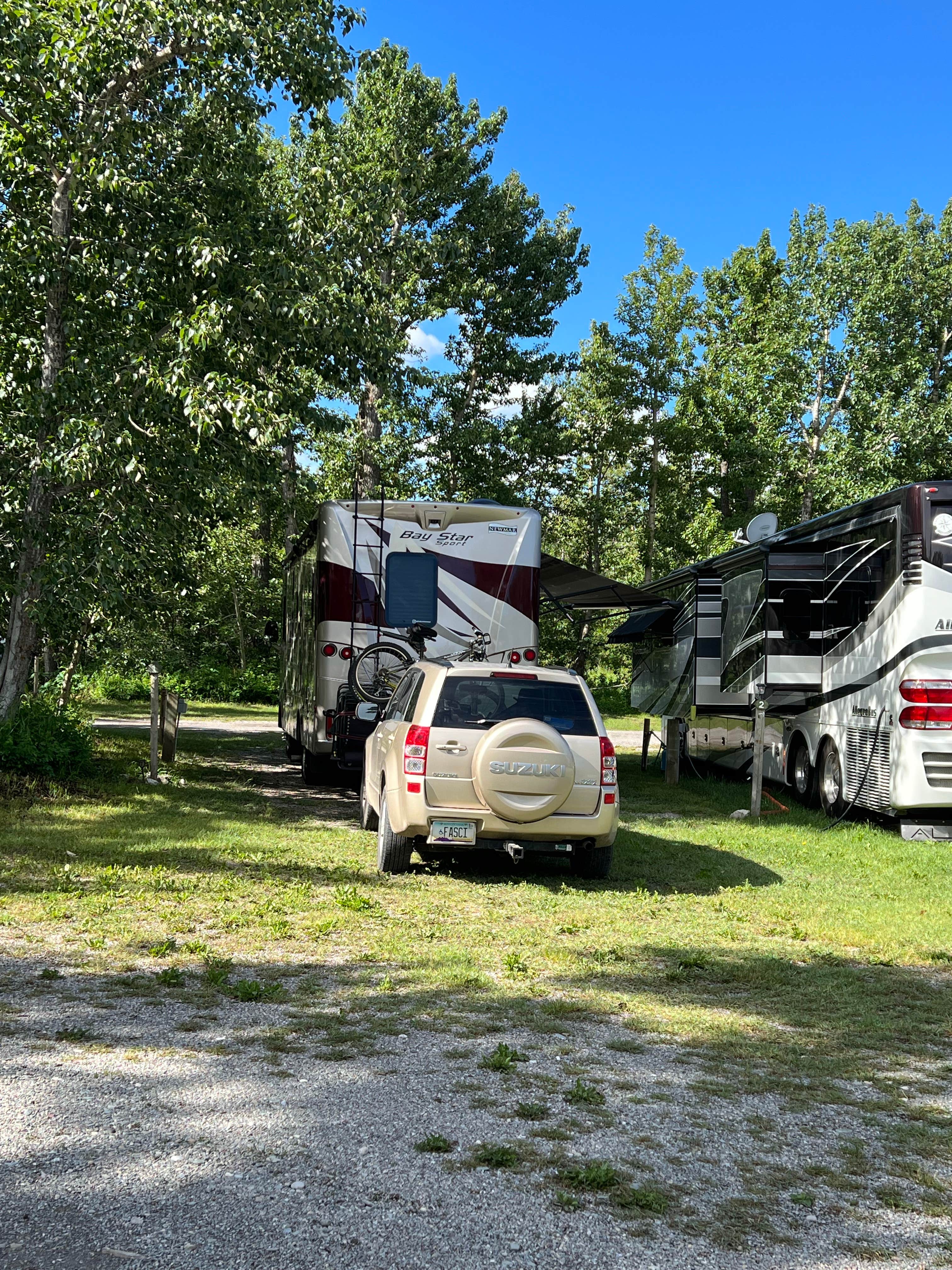Camping near East Side Glacier Park: Heart of Glacier RV Park & Cabins, Babb, Montana