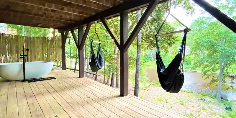 Camper submitted image from Blue Moon Lake House