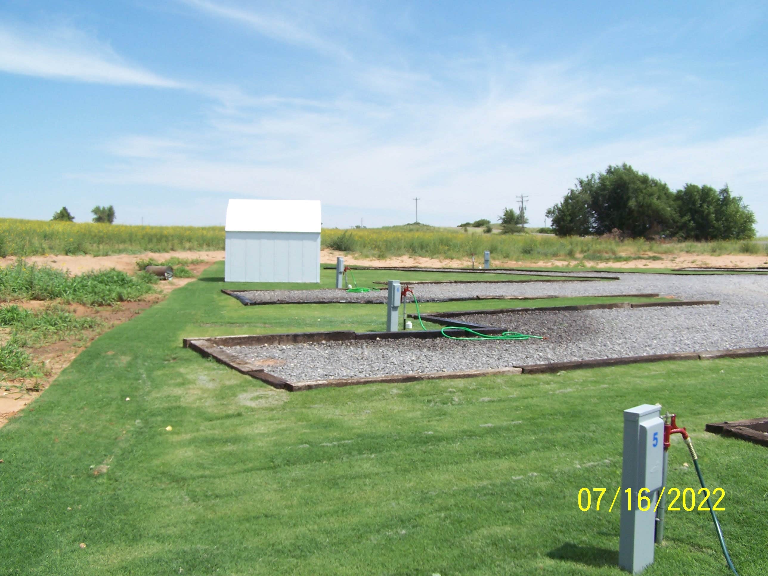 Shorty's HookUps Camping Fort Cobb, OK